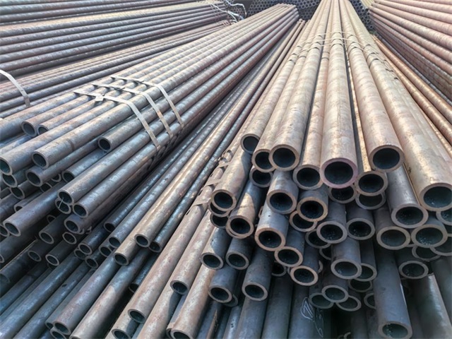 泸定16MN小口径无缝钢管